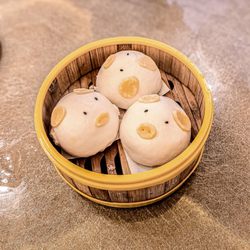 Grand Dynasty - Pig custard buns!