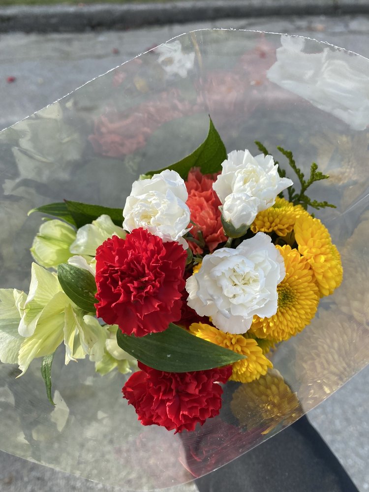 CANADA FLORIST BURNABY Updated October 2024 11 Reviews 4726 Canada Way, Burnaby, British