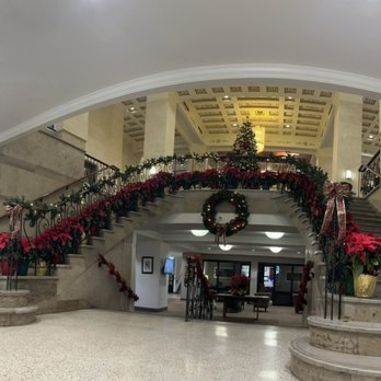 The Carling Apartments - The lobby decorated for the holidays! - Apartments Near Me - Jacksonville, Florida The Carling Apartments - The lobby decorated for the holidays! - Apartments Near Me - Jacksonville, Florida