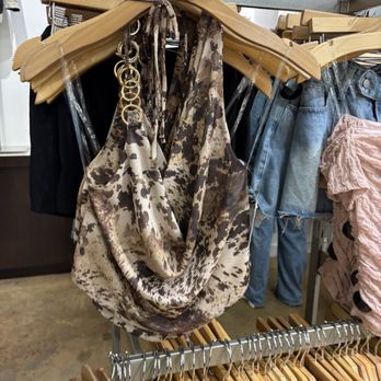 Windsor - Accessories Near Me - Chicago Ridge, Illinois