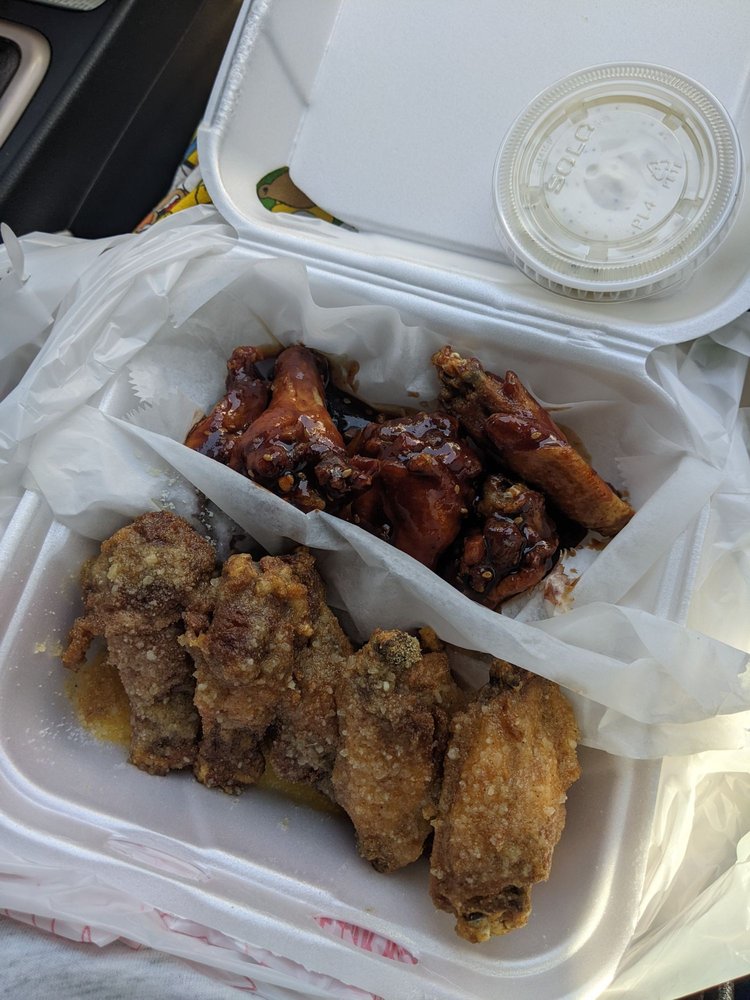 Mighty Wings Logo