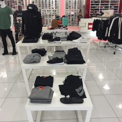 Shoe Palace