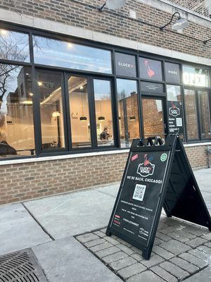 Cluck'N Wings by null