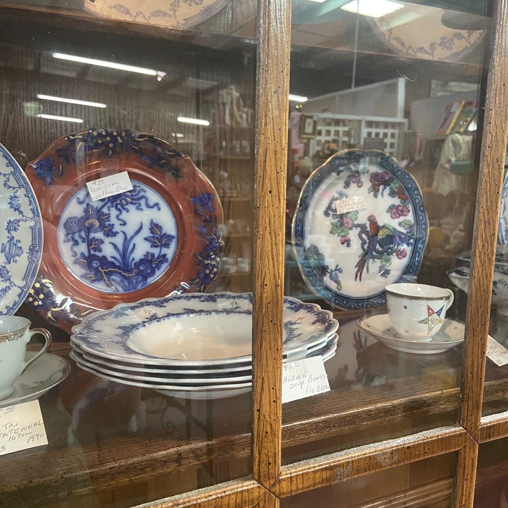 Buncombe Antiques Mall - Flow blue dishes - Antiques Near Me - Taylors, South Carolina Buncombe Antiques Mall - Flow blue dishes - Antiques Near Me - Taylors, South Carolina