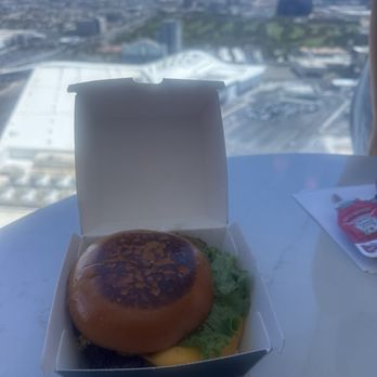 Capon's Burgers - Burgers Near Me - Las Vegas, Nevada