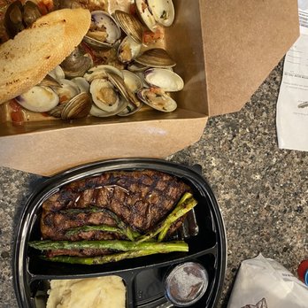 Bistro 7 - a box of clams and a sandwich - New American Near Me - Reno, Nevada Bistro 7 - a box of clams and a sandwich - New American Near Me - Reno, Nevada