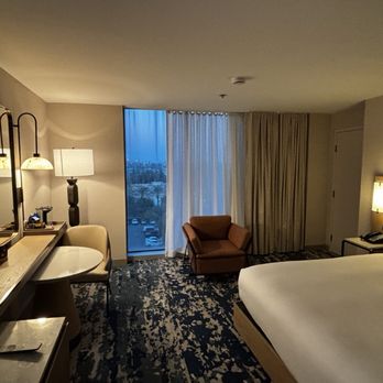 Hilton Anaheim - Hotels Near Me - Anaheim, California