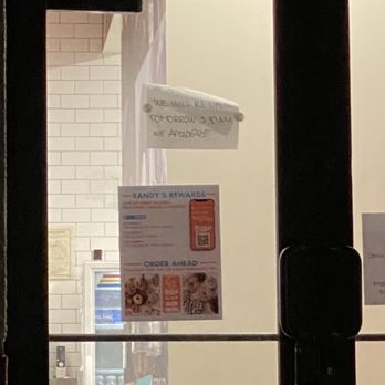 Randy's Donuts - Closed on the first day. - Coffee & Tea Near Me - Las Vegas, Nevada