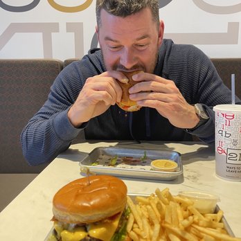 Burger 21 - Kennesaw - Burgers Near Me - Kennesaw, Georgia Burger 21 - Kennesaw - Burgers Near Me - Kennesaw, Georgia