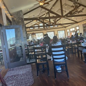 Twin Owls Steakhouse - Restaurant Dinning Room - Steakhouses Near Me - Estes Park, Colorado Twin Owls Steakhouse - Restaurant Dinning Room - Steakhouses Near Me - Estes Park, Colorado