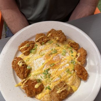Southern Railway Taphouse - Chicken grits - Cocktail Bars Near Me - Richmond, Virginia