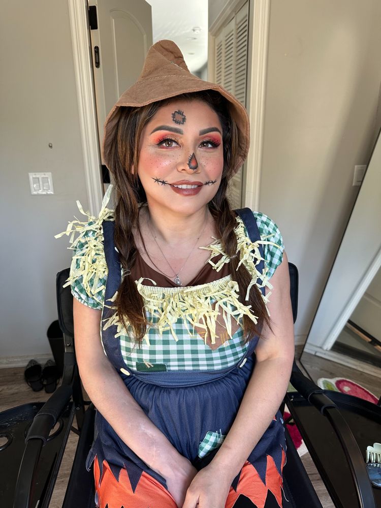 Melissa Diaz Makeup  Logo