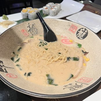 Kai's Sushi & Grill - Tonkotsu Ramen - Sushi Bars Near Me - Minnetonka, Minnesota