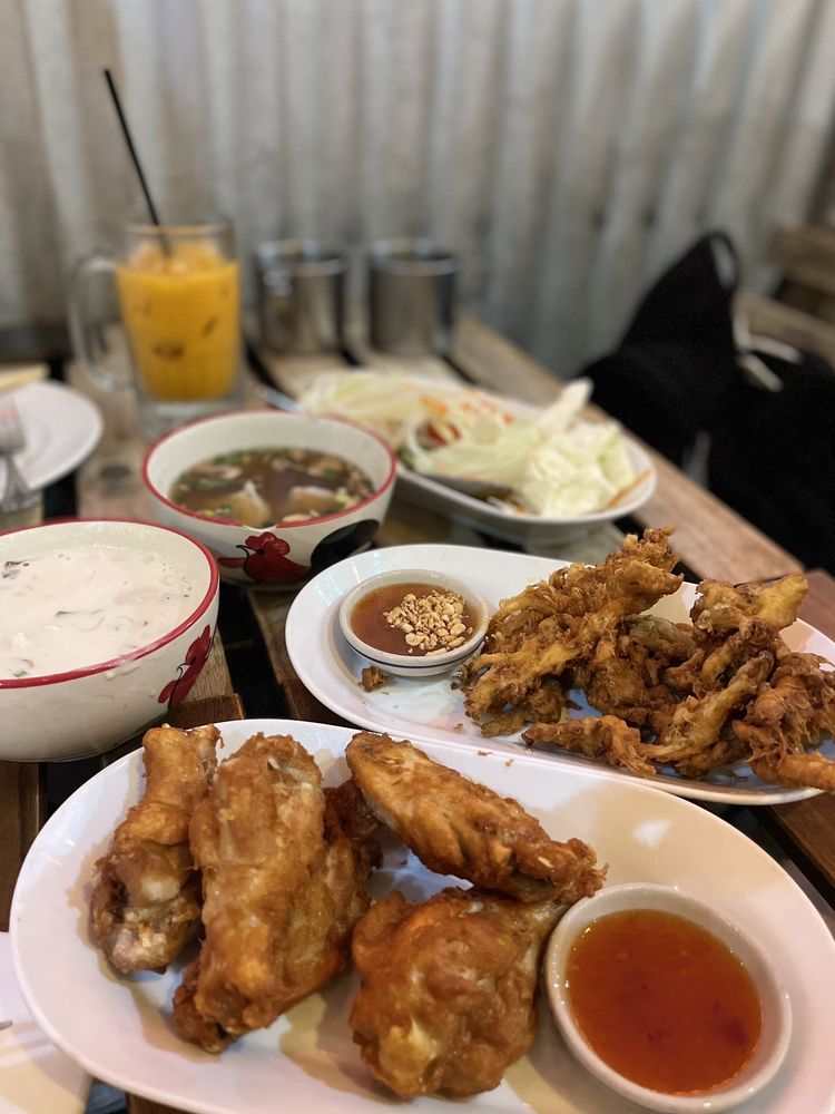 Lung Yai Thai Tapas