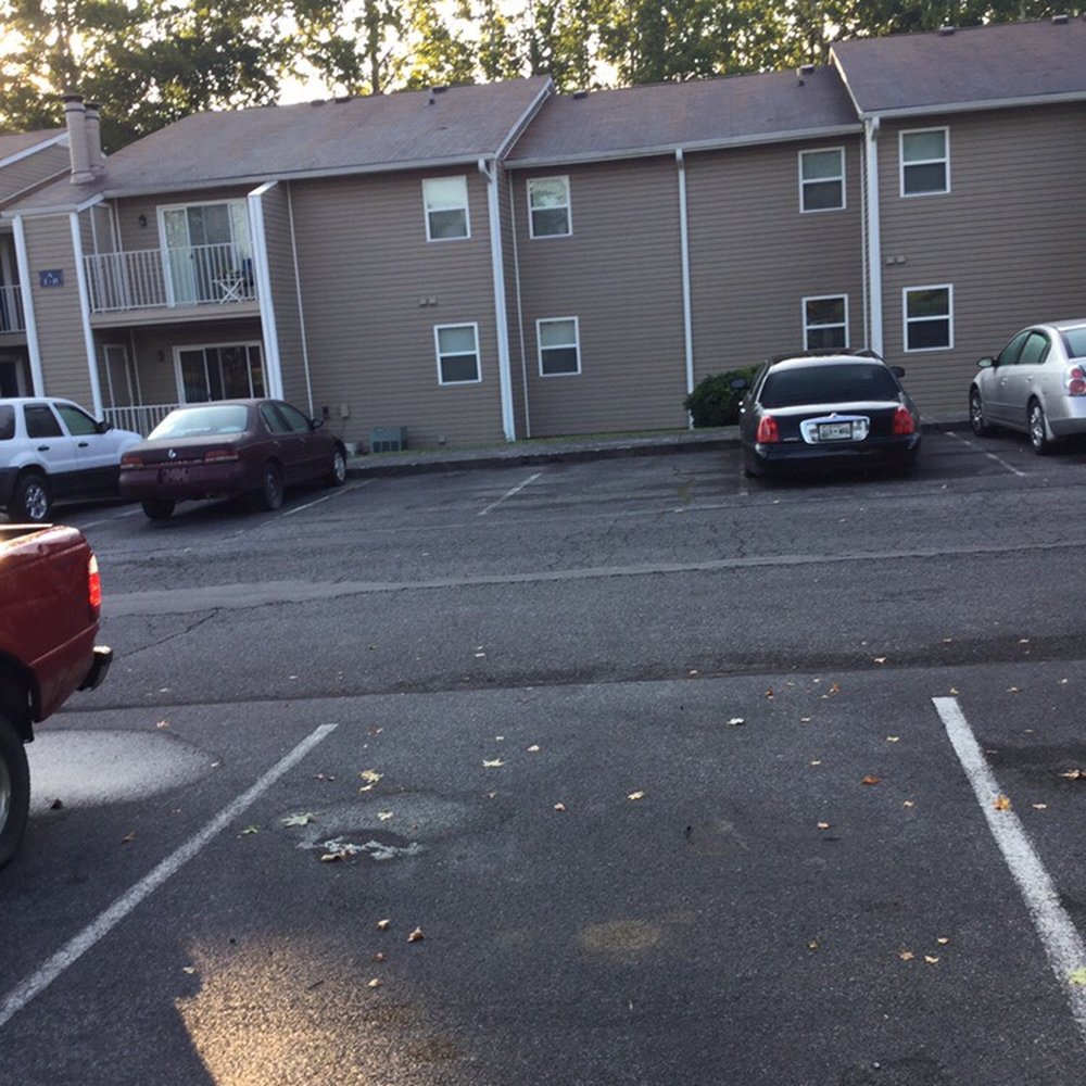 Summer Chase Apartments - Did we mention broken down cars? We have a 2 for 1 special happening right now. Inquire at the office, if you can find someone there - Apartments Near Me - Johnson City, Tennessee Summer Chase Apartments - Did we mention broken down cars? We have a 2 for 1 special happening right now. Inquire at the office, if you can find someone there - Apartments Near Me - Johnson City, Tennessee