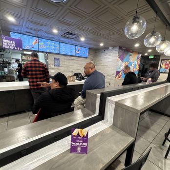 Taco Bell - All the DoorDash Drivers have been here for 30+ Minutes. - Fast Food Near Me - Eureka, California Taco Bell - All the DoorDash Drivers have been here for 30+ Minutes. - Fast Food Near Me - Eureka, California