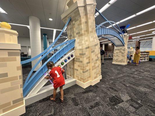 Cincinnati & Hamilton County Public Library by null