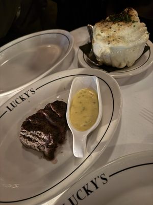 Lucky's Soho by null