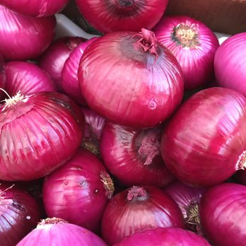 Perfect Picnics - I use local Farmers Market produce like these beautiful red onions - Party & Event Planning Near Me Perfect Picnics - I use local Farmers Market produce like these beautiful red onions - Party & Event Planning Near Me