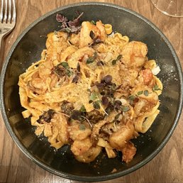 House Made Fettuccini w/ Prawns