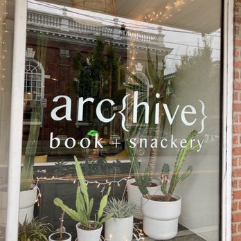 Archive Books And Snackery - Outside - Bookstores Near Me - Warren, Rhode Island