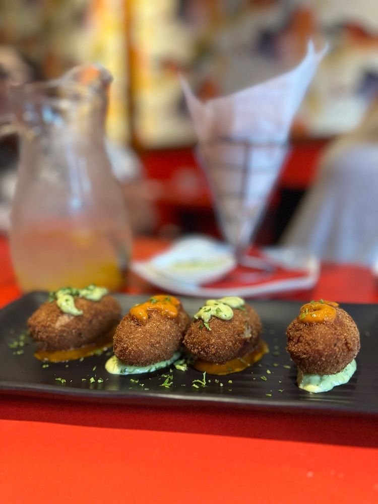 EZ PAELLA & TAPAS Spanish Restaurant in New York, New York at 744 9th