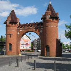 Das Borsigtor - Blick auf die Westseite vom Borsigtor in Berlin-Tegel, 2014.