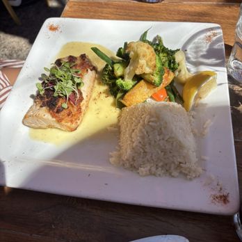 Santa Barbara FisHouse - Mahi Mahi - Seafood Near Me - Santa Barbara, California Santa Barbara FisHouse - Mahi Mahi - Seafood Near Me - Santa Barbara, California