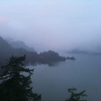 Westcliff Lodge - a short hike brings spectacular rewards - Hotels Near Me - Hood River, Oregon Westcliff Lodge - a short hike brings spectacular rewards - Hotels Near Me - Hood River, Oregon