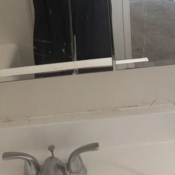 Luxe at Burbank - Filthy bathroom missing parts - Apartments Near Me - Burbank, California Luxe at Burbank - Filthy bathroom missing parts - Apartments Near Me - Burbank, California
