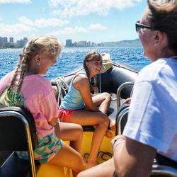 Diamond Head Cruises - Family time on the water