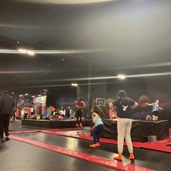 Sky Zone Trampoline Park - Trampoline area