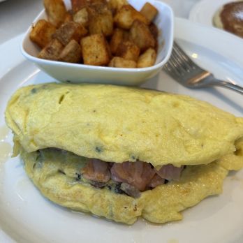M.A.C. 24/7 - Spinach mushroom salmon and Swiss 3 Egg Omelet Your Way* (GF) Seasoned potatoes - American Near Me - Honolulu, Hawaii M.A.C. 24/7 - Spinach mushroom salmon and Swiss 3 Egg Omelet Your Way* (GF) Seasoned potatoes - American Near Me - Honolulu, Hawaii