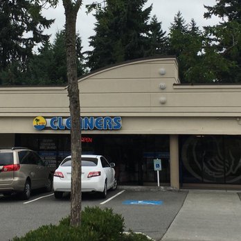 Aloha Cleaners - Parking Lot View - Dry Cleaning Near Me - Bellevue, Washington