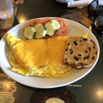 Corner Cafe Restaurant - American Near Me - Delaware, Ohio