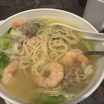 A Table Wayne's Kitchen - Shrimp and Wonton Noodles Soup 虾云吞汤面 - Asian Fusion Near Me - Manteca, California