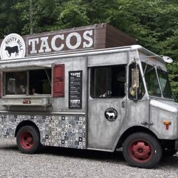 Rusty Bull - Taco truck