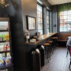 Maxine’s Coffee Shop - Cute Counter