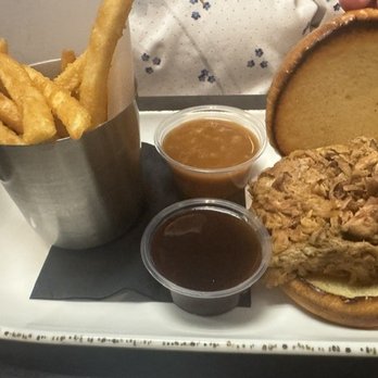 Jacks Sports Grill - Pulled Pork - New American Near Me - Springdale, Utah