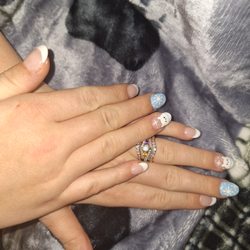 Li Li & Nails