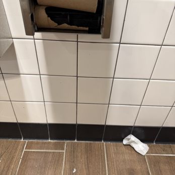 Paris Baguette - Disgusting bathrooms - Bakeries Near Me - Louisville, Kentucky Paris Baguette - Disgusting bathrooms - Bakeries Near Me - Louisville, Kentucky