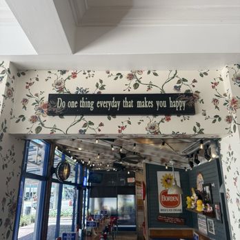 Bubba Gump Shrimp - Inside - Seafood Near Me - Miami, Florida Bubba Gump Shrimp - Inside - Seafood Near Me - Miami, Florida