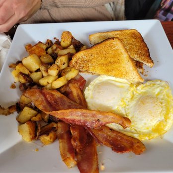 Papa's Diner - Over easy - Diners Near Me - Queensbury, New York