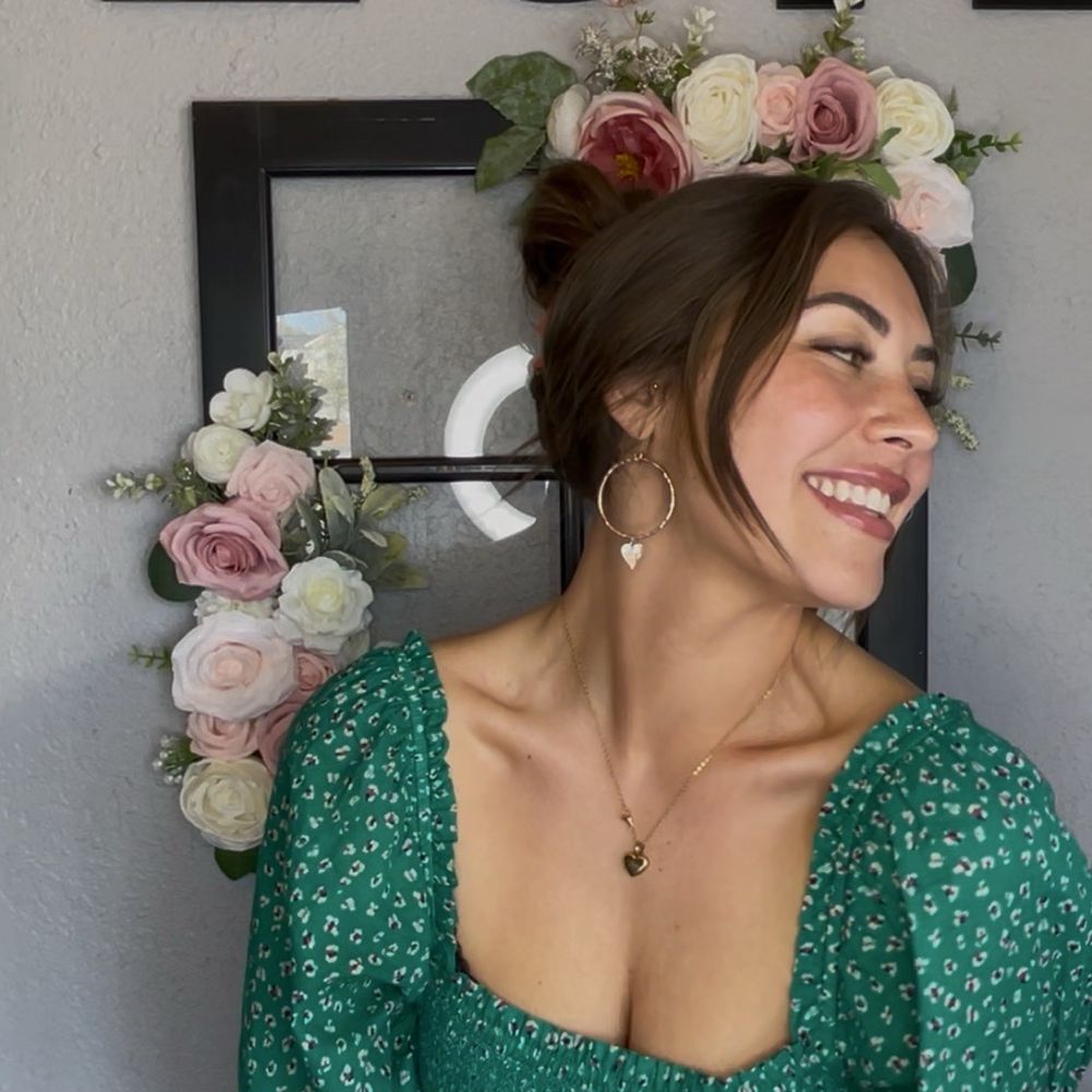 Lux Beauty Lounge - Selfie wall - Eyelash Service Near Me - Auburn, California