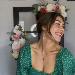 Lux Beauty Lounge - Selfie wall