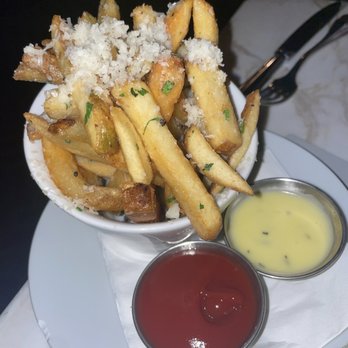 Laurel Hardware - Truffle fries - New American Near Me - West Hollywood, California
