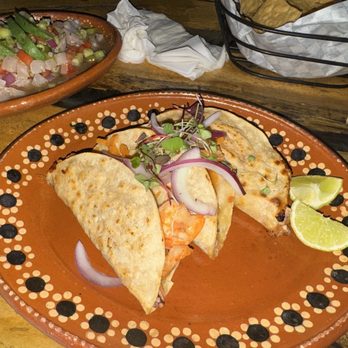 El Viejon Mariscos & Sushi - Gobernador tacos shrimp. I asked if they can make it pulpo and shrimp and got charged with a $10 charge that was not disclose - Sushi Bars Near Me - Long Beach, California El Viejon Mariscos & Sushi - Gobernador tacos shrimp. I asked if they can make it pulpo and shrimp and got charged with a $10 charge that was not disclose - Sushi Bars Near Me - Long Beach, California