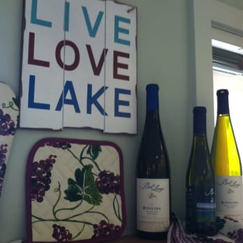 Bel Lago Vineyards & Winery - Wine Tasting Room Near Me - Cedar, Michigan