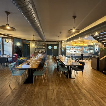 Berties Proper Fish & Chips - Fish & Chips Near Me - Edinburgh, EDH Berties Proper Fish & Chips - Fish & Chips Near Me - Edinburgh, EDH