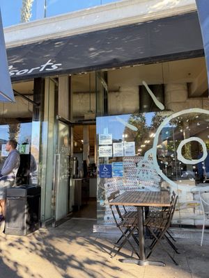 Hank's Bagels by null